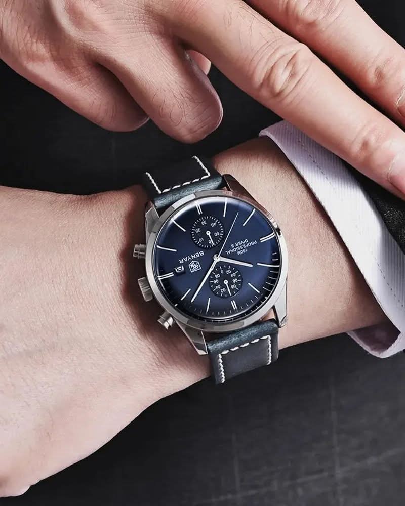 CRISLEY BENYAR WATCH 40MM