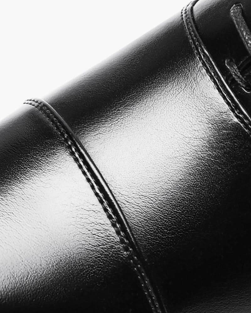 CLASSIC LEATHER SHOES